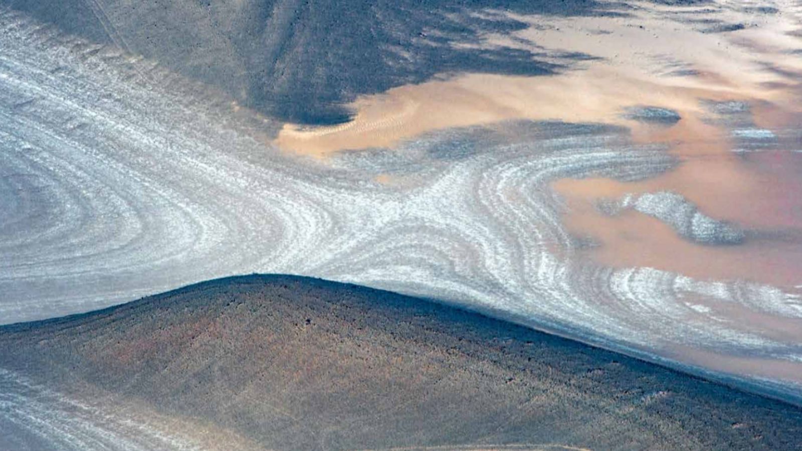 Desert landscape on the way to Tolar Grande by award winning photographer Ignacio Palacios