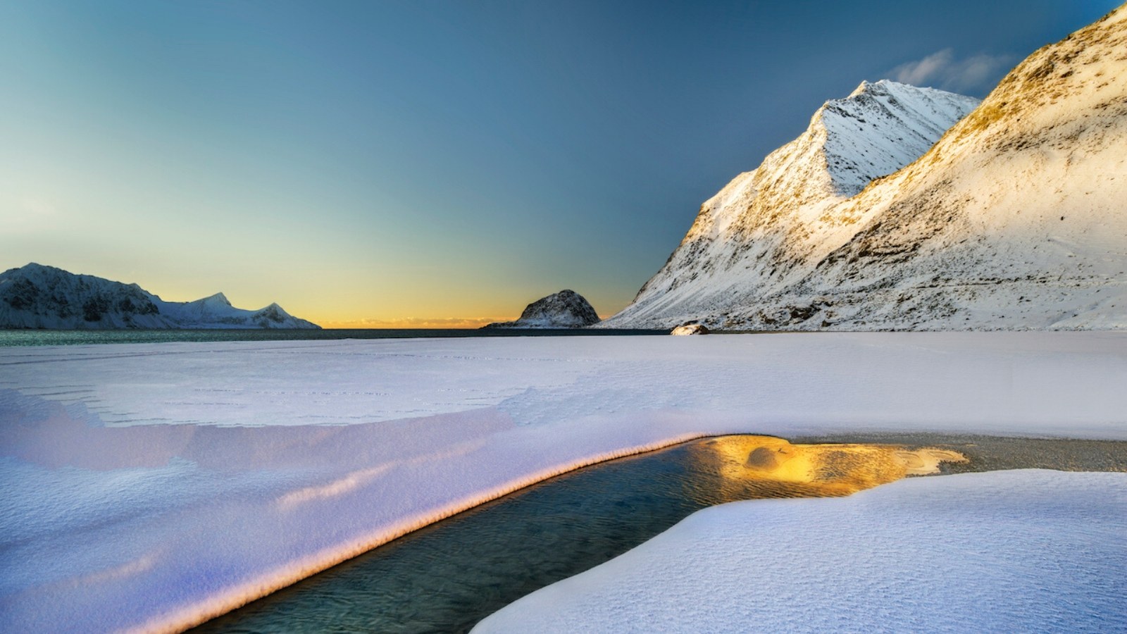 Lofoten Norway Landscape Photograph captured by professional photographer Ignacio Palacios